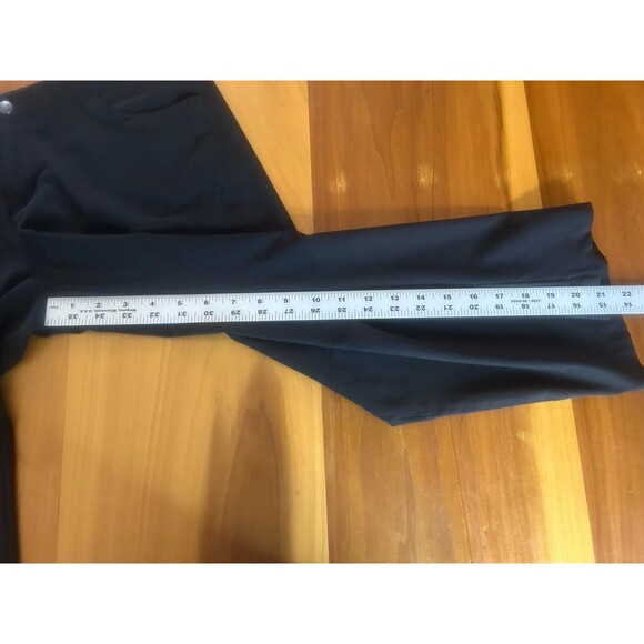 Patagonia Women’s Capris. Size 10. Flat Front. Pockets. Straight Leg. - Picture 5 of 9